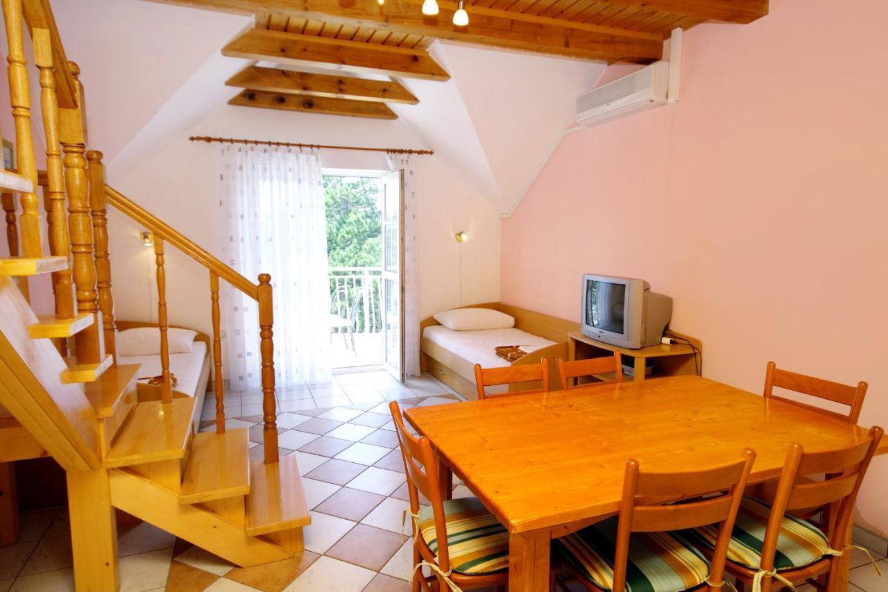 Apartments With A Swimming Pool Jadranovo, Crikvenica - 3238 Екстер'єр фото